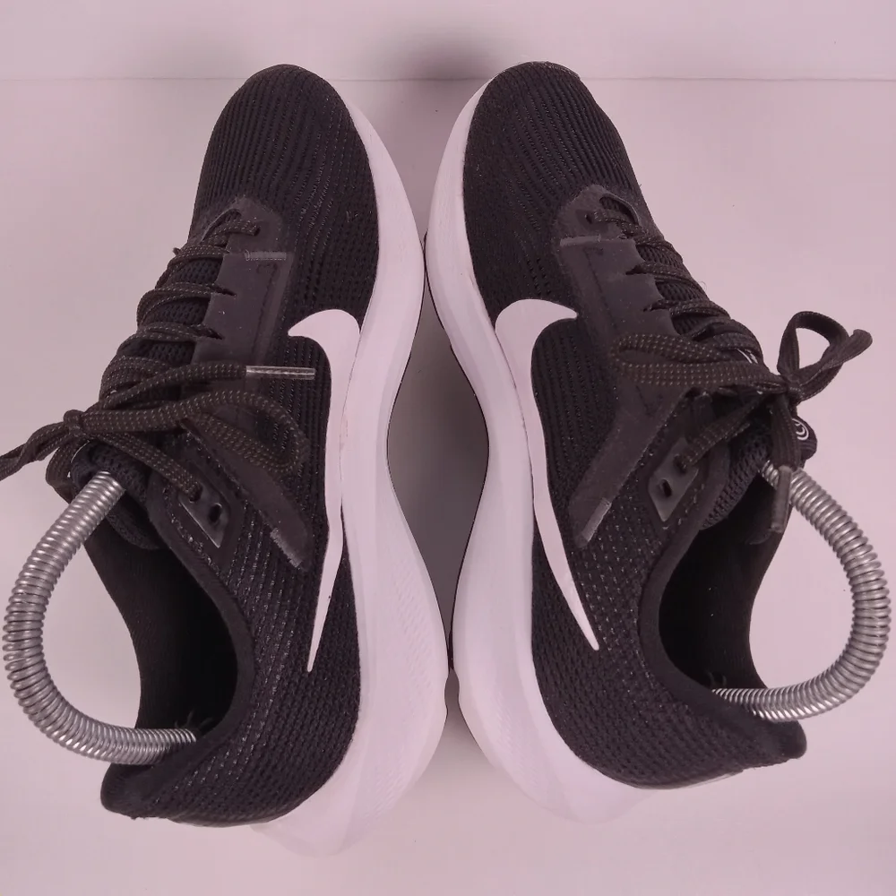 Nike Black and White Women's Pegasus 40 Running Shoes